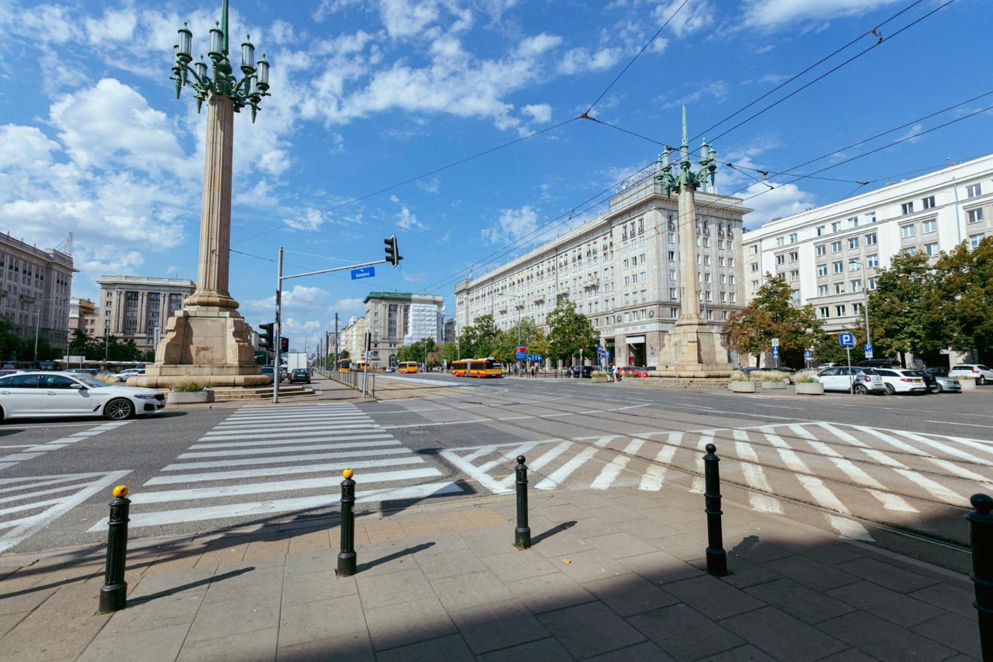 Plac Konstytucji 6 Grey - Bezplatny Garaz Podziemny - Free Parking - Apartament Dla 4 Osob Varsó Kültér fotó